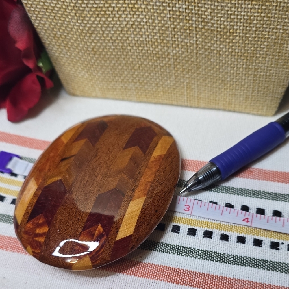 Vintage Handcrafted Wood Inlay Belt Buckle - Picture 5 of 5